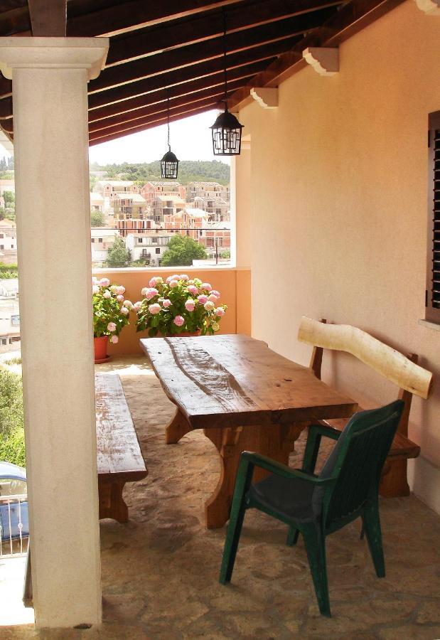 Apartments With A Parking Space Sutivan, Brac - 745 Esterno foto