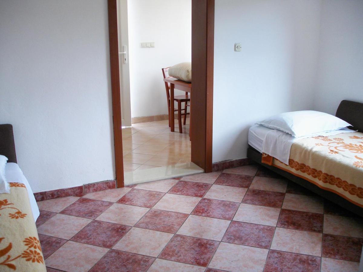 Apartments With A Parking Space Sutivan, Brac - 745 Esterno foto